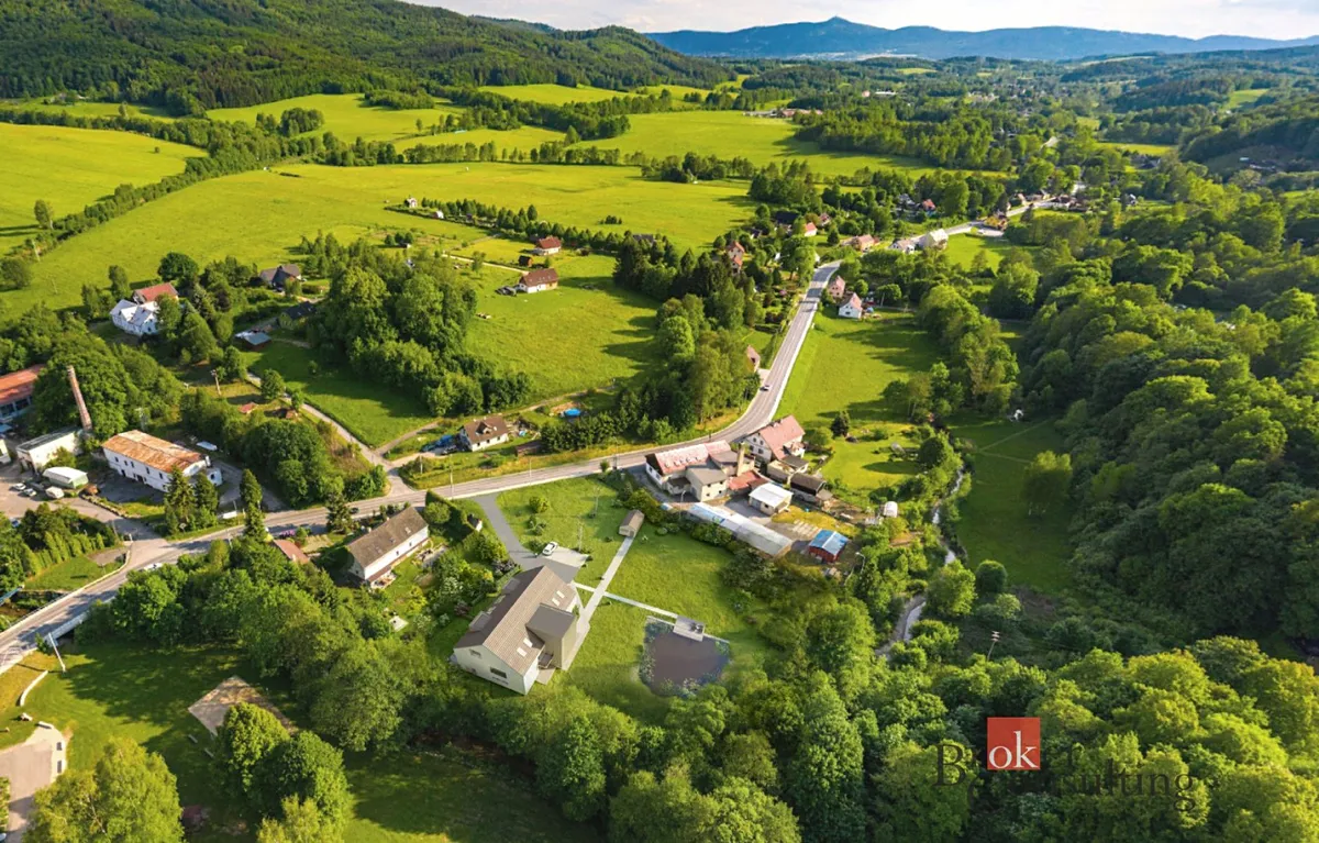 Prodej komerčního pozemku 5682 m²